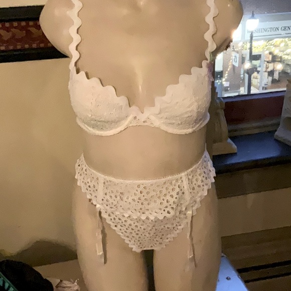 Ravage Paris French sexy lingerie